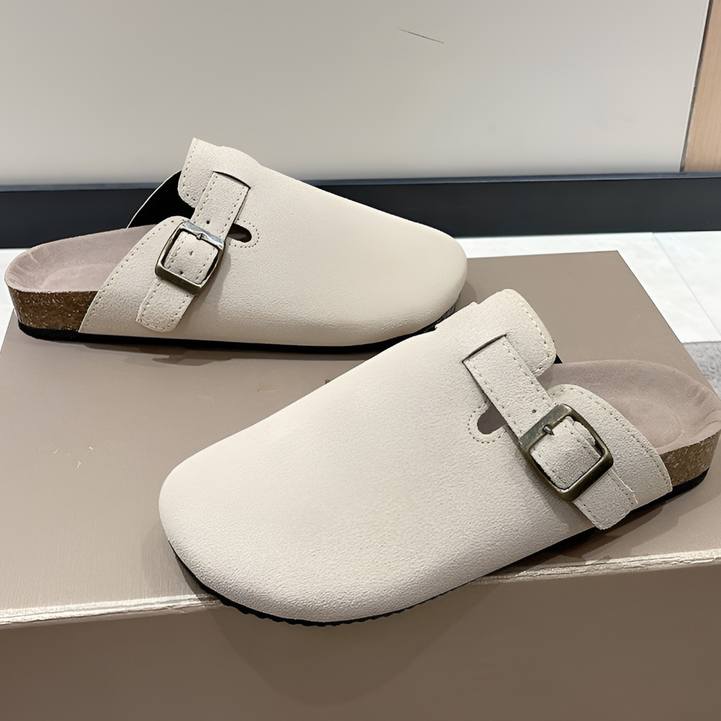 Men's Clogs with Adjustable Buckle for Everyday Use