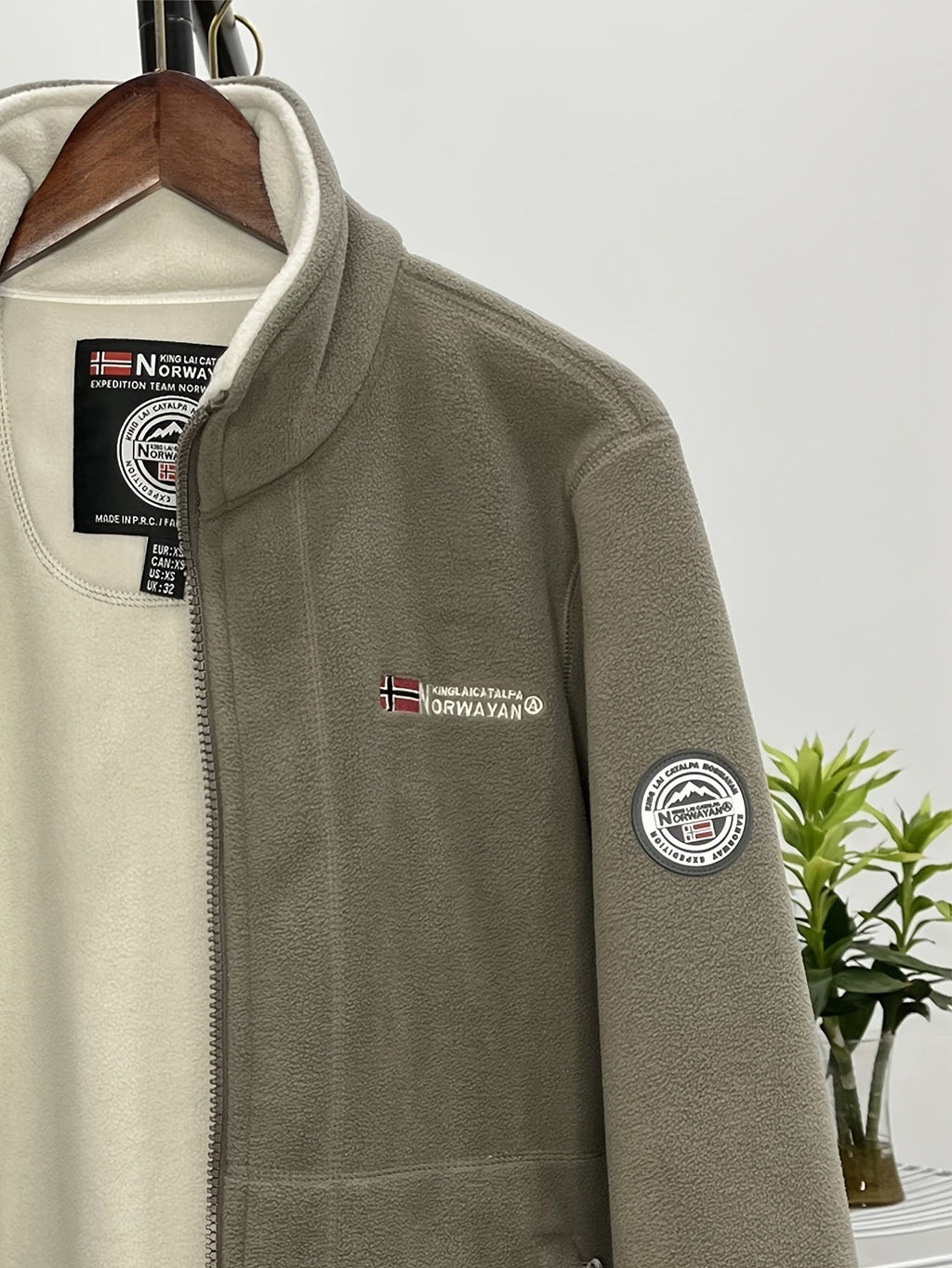 Men's Fleece Jacket for Outdoor Autumn Winter Layering