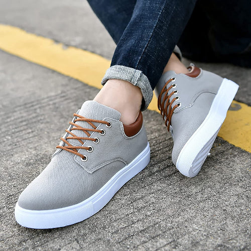 Men's Lace-Up Sneakers for Everyday Wear