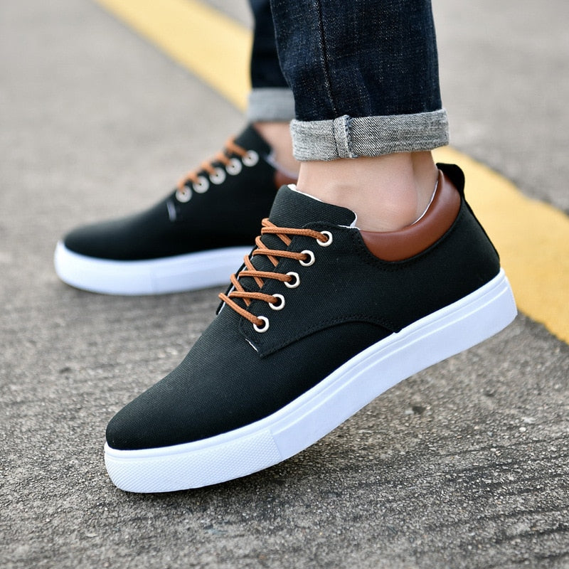 Men's Lace-Up Sneakers for Daily Wear