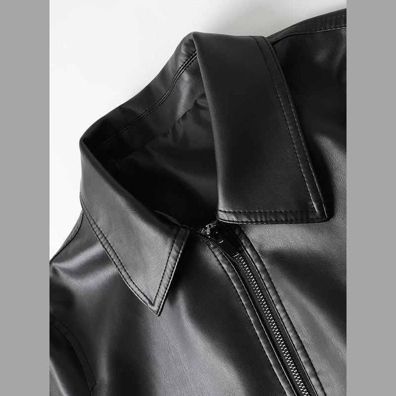 Close-up of the point collar and zip