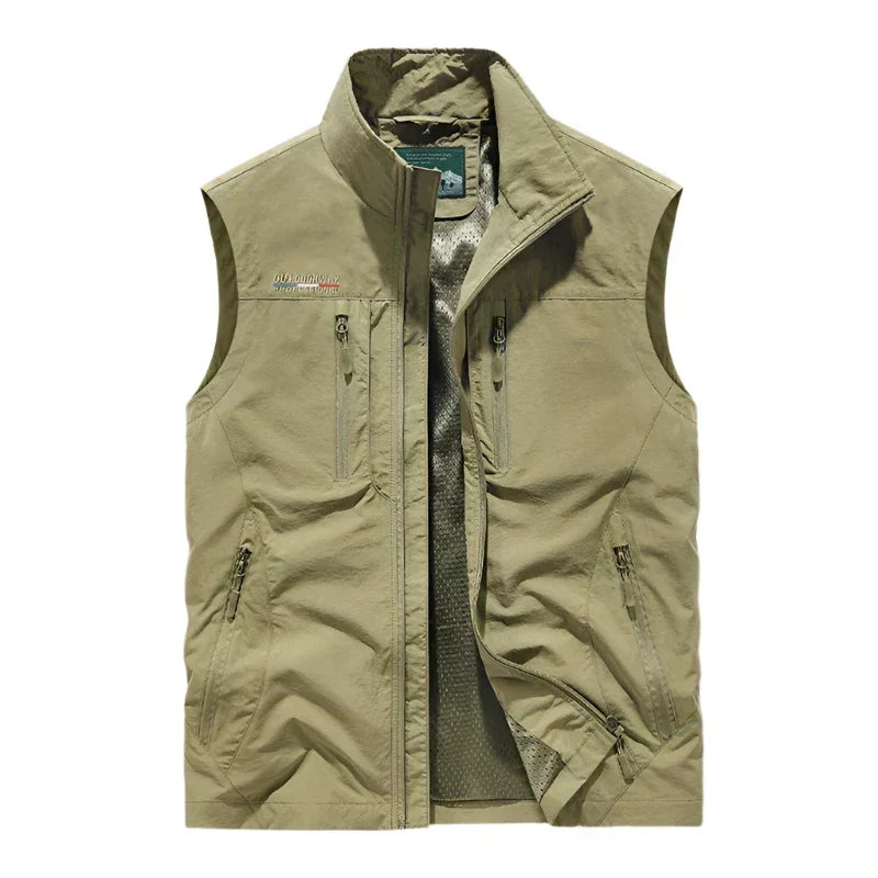 Men's outdoor zip vest in khaki