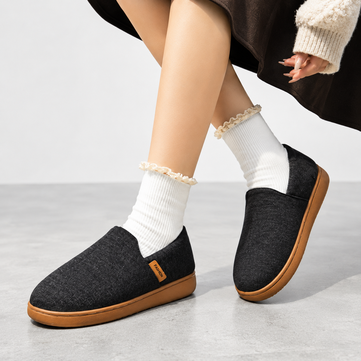 Women's Everyday Slippers for Indoor and Outdoor Seasonal Wear
