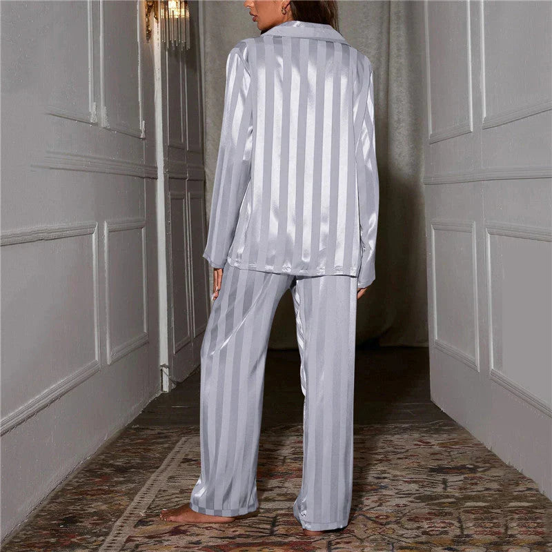 Women's Long Sleeve Pyjama Set for Relaxed Evenings