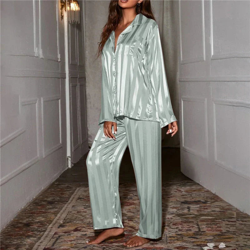 Women's Long Sleeve Pyjama Set for Relaxed Evenings