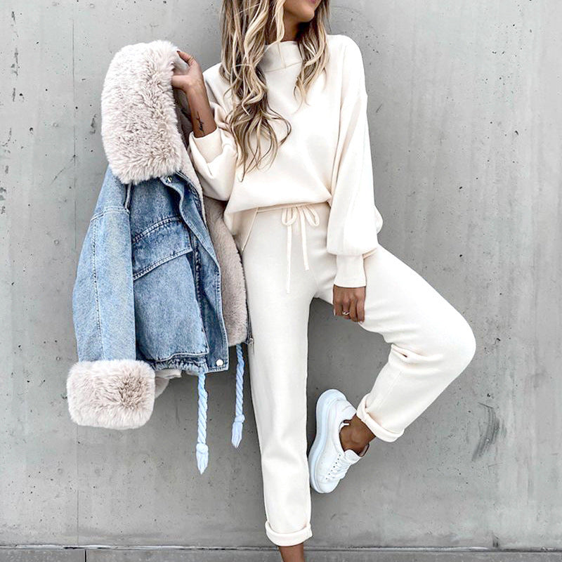 Women's Two-Piece Lounge Set for Relaxed Autumn Days