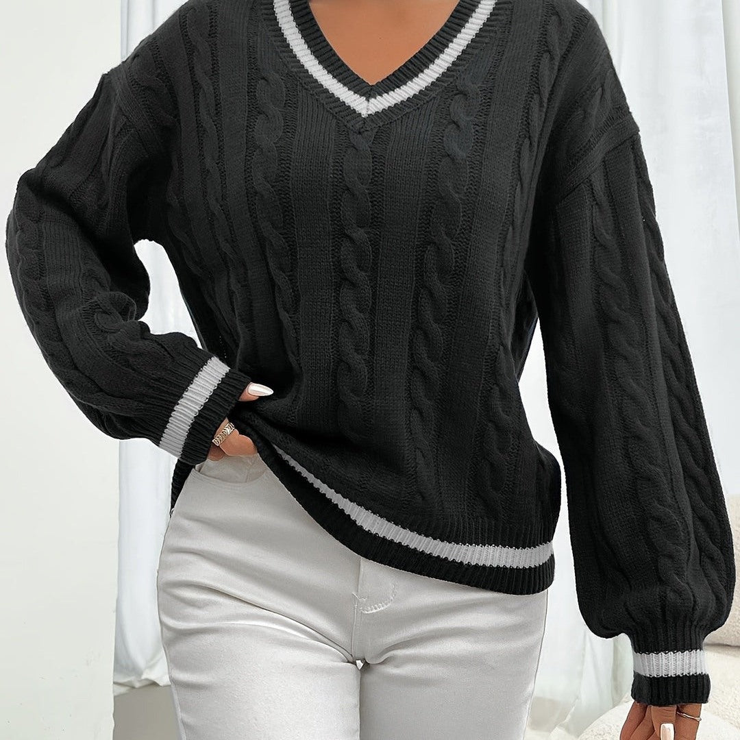 Women's cable knit v-neck sweater in black