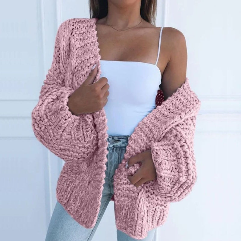 Women's pink chunky knit cardigan – close-up