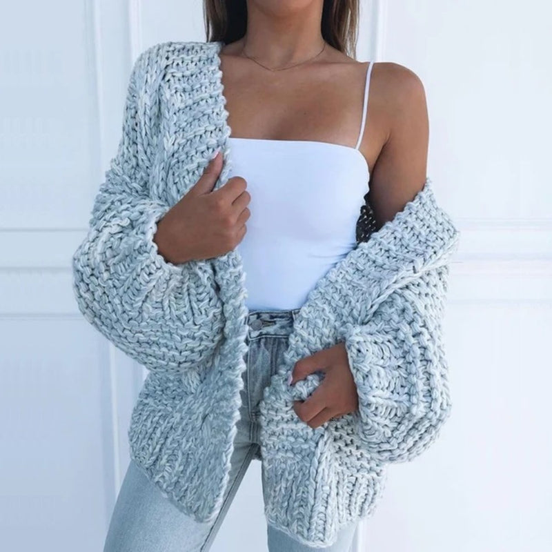 Women's sky blue chunky knit cardigan – close-up