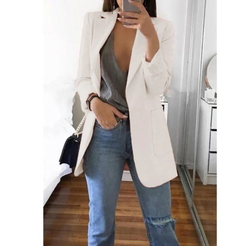 Women's longline blazer with notched lapels in white