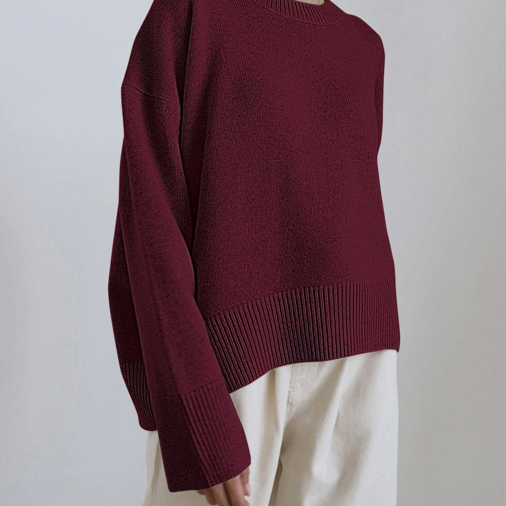 Women's oversized crew neck sweater in burgundy