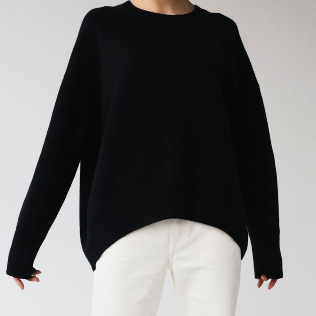 Women's oversized crew neck sweater in black, view 2