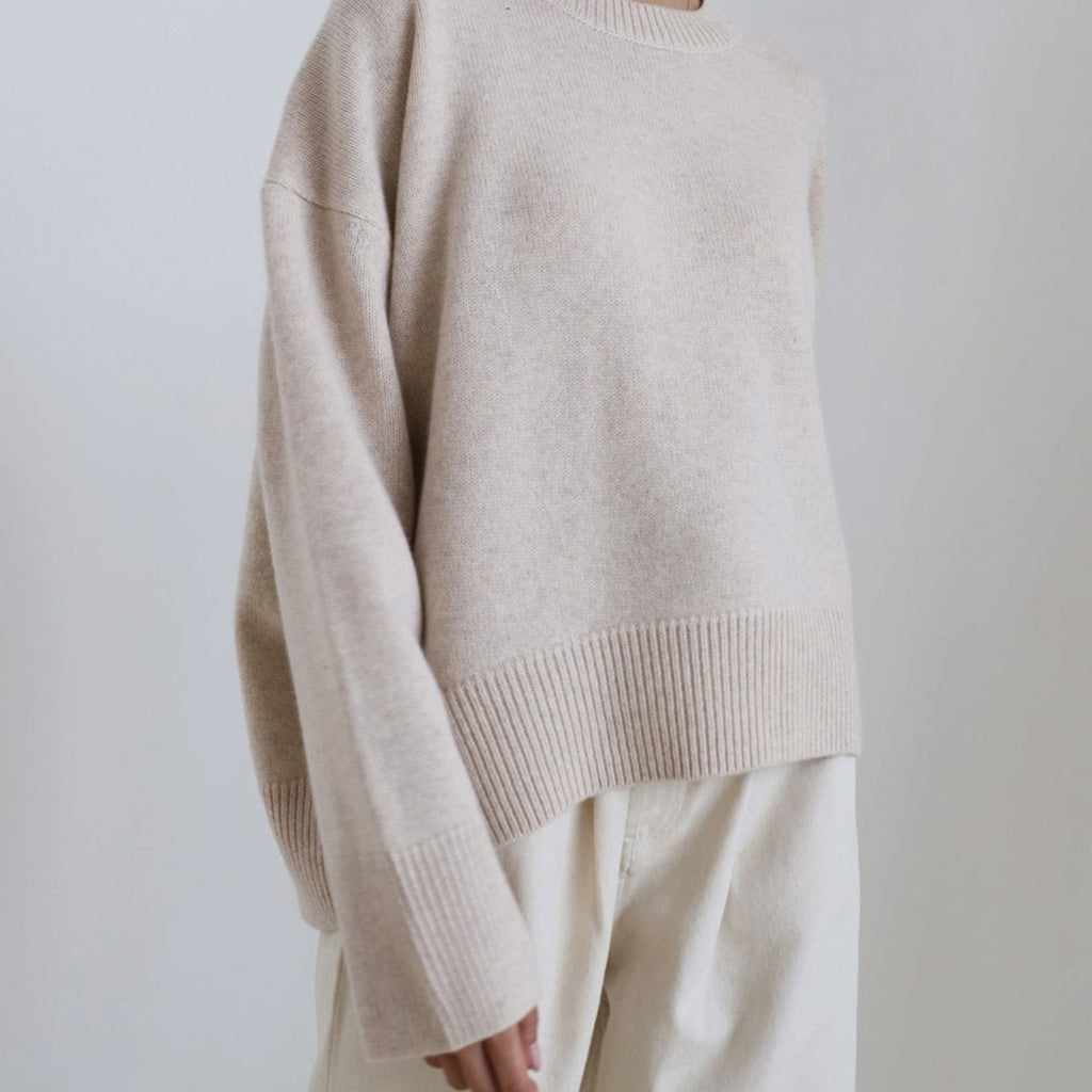Women's oversized crew neck sweater in beige