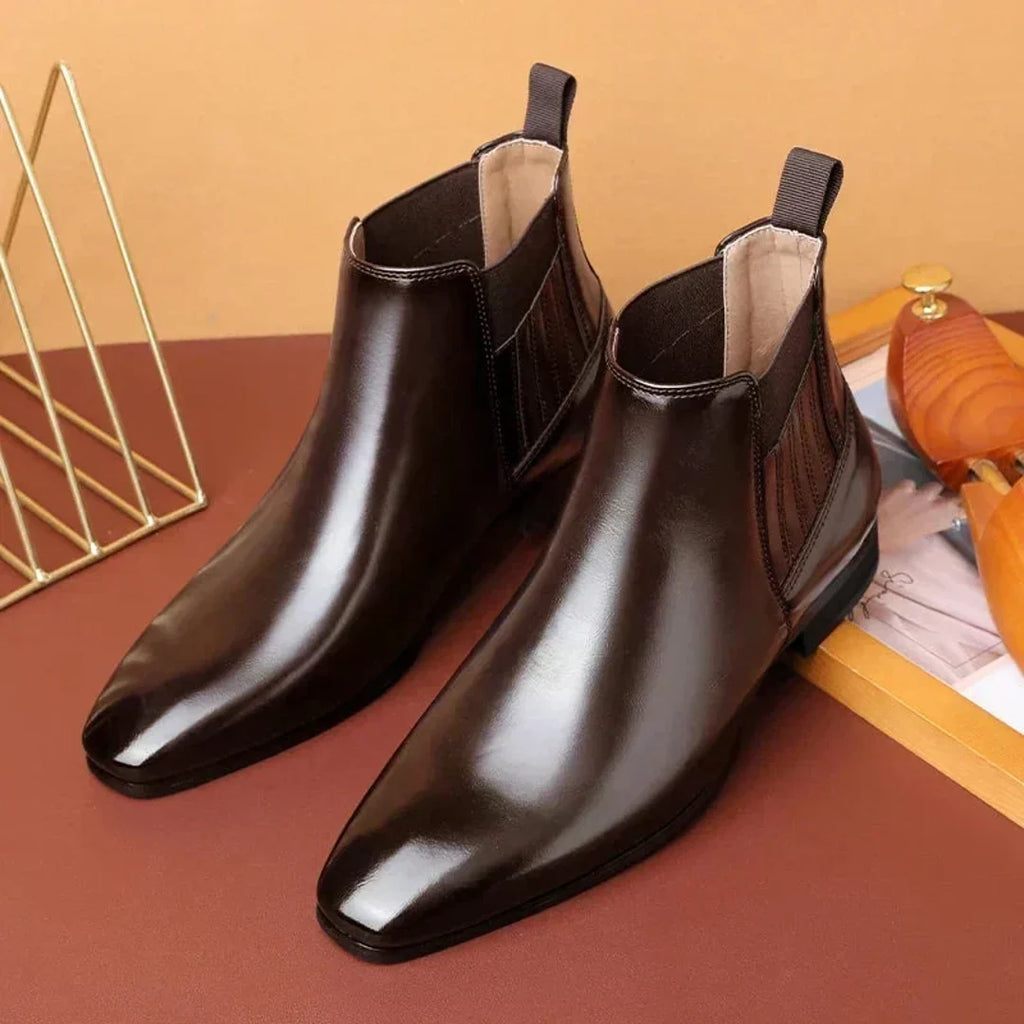 Women's dark brown Chelsea boots – side view
